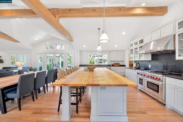 942 Raintree Pl, Lafayette, CA 94549