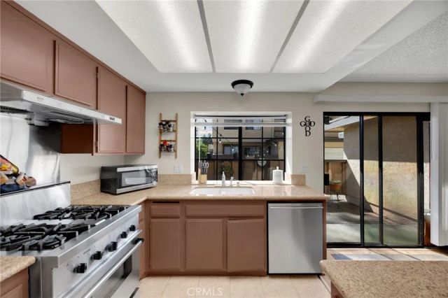 21725 Laurelrim D, Diamond Bar, CA 91765