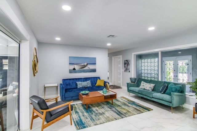 8 Wellesley Drive, Lake Worth Beach, FL 33460