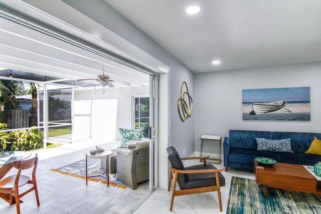 8 Wellesley Drive, Lake Worth Beach, FL 33460