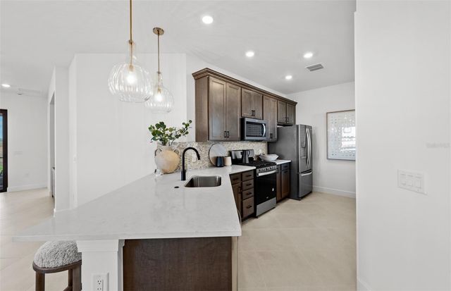 18738 INDIAN ROCK PLACE, Lakewood Ranch, FL 34211
