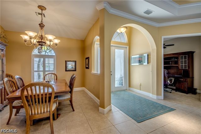 2120 SW 8th PL, Cape Coral, FL 33991