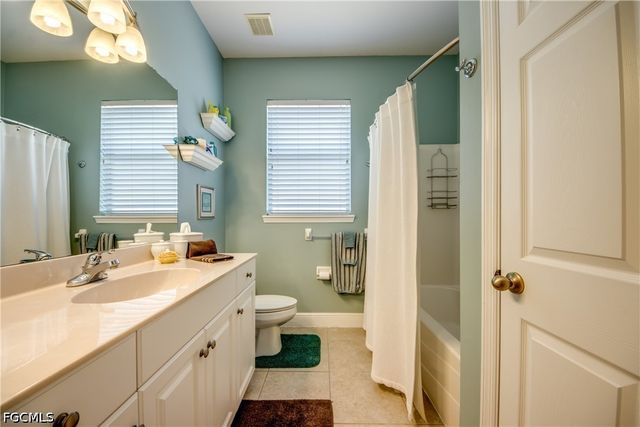 2120 SW 8th PL, Cape Coral, FL 33991