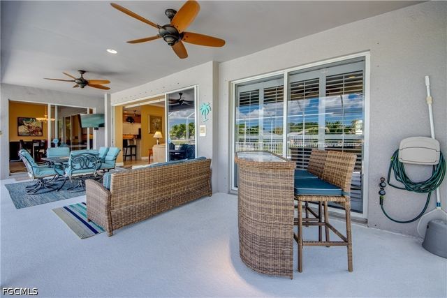 2120 SW 8th PL, Cape Coral, FL 33991