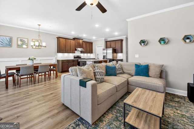 352 Cherryhill Lane, Woodstock, GA 30188