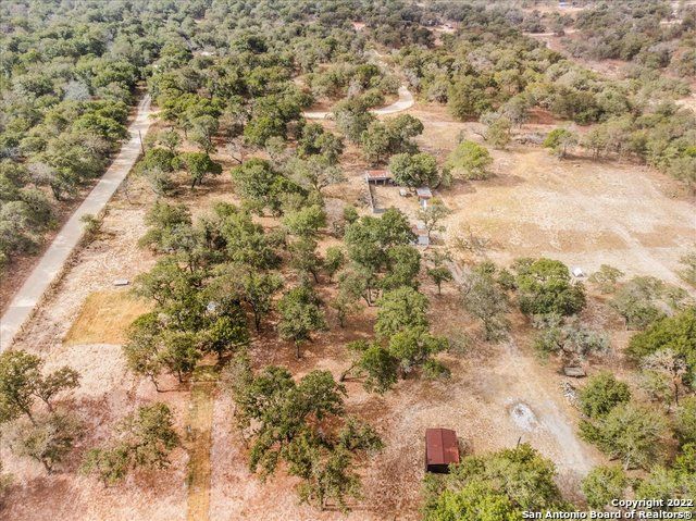 5256 HICKORY FORREST DR, Seguin, TX 78155