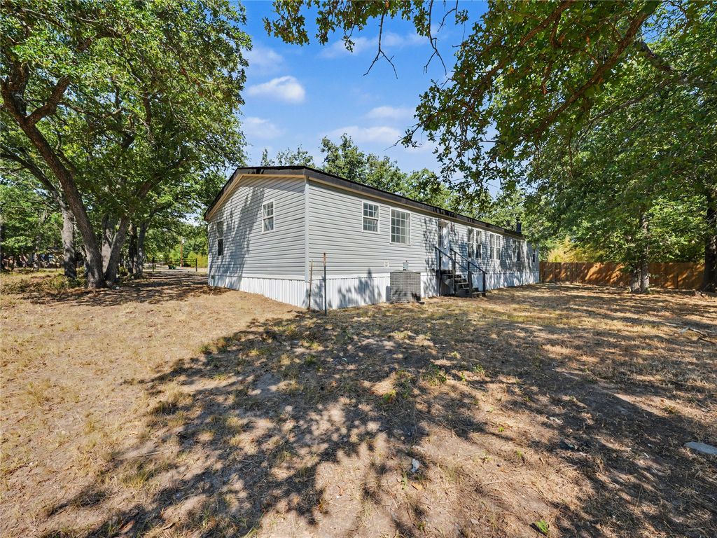 109 Summers Circle, Azle, TX 76020 — photo 3