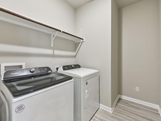 100 Honey Bee RD, Jarrell, TX 76537