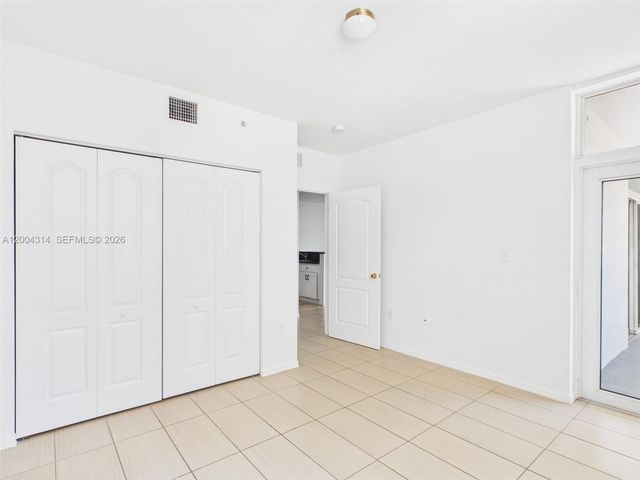 425 NE 30th St 604, Miami, FL 33137