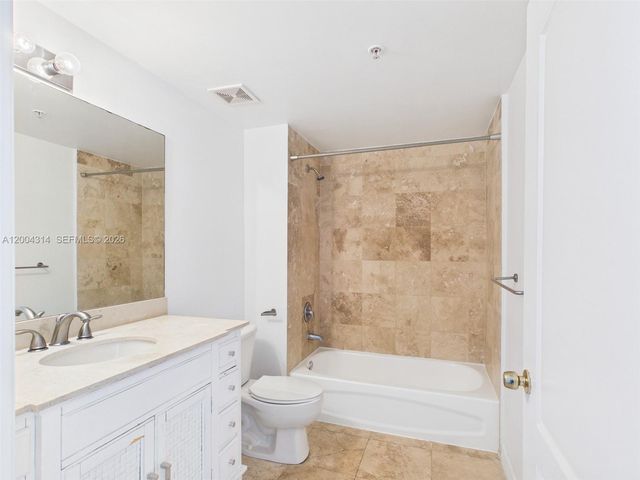 425 NE 30th St 604, Miami, FL 33137