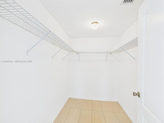 425 NE 30th St 604, Miami, FL 33137