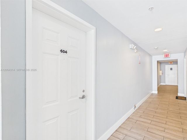 425 NE 30th St 604, Miami, FL 33137