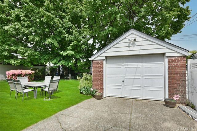 246-35 85th Road, Bellerose, NY 11426