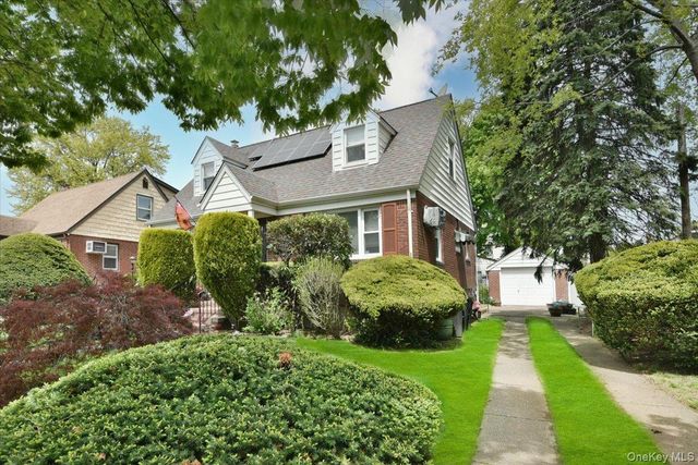 246-35 85th Road, Bellerose, NY 11426