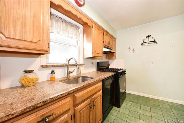 246-35 85th Road, Bellerose, NY 11426