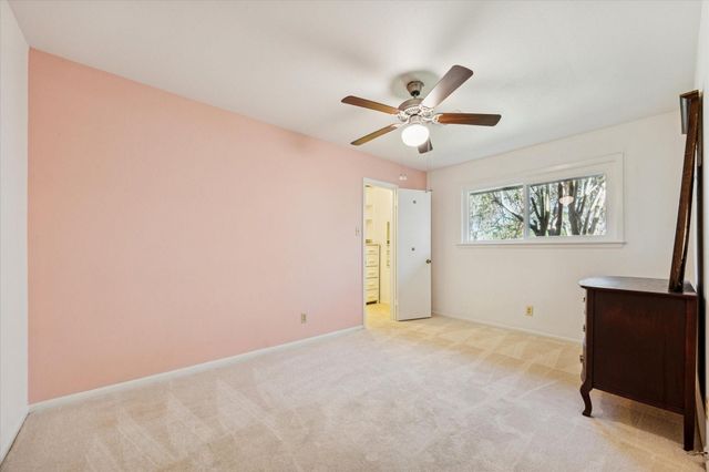 143 Machemehl Drive, Bellville, TX 77418