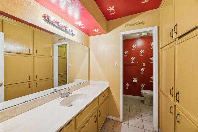 143 Machemehl Drive, Bellville, TX 77418