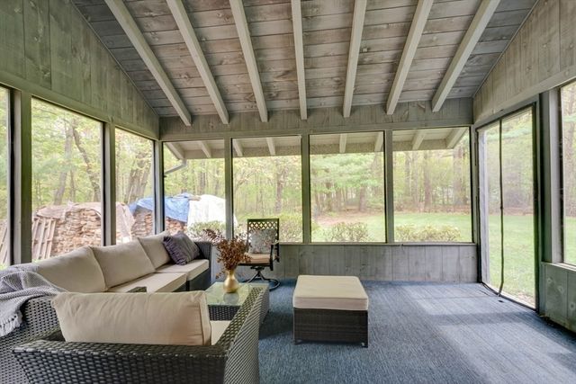 35 Blueberry Lane, Reading, MA 01867