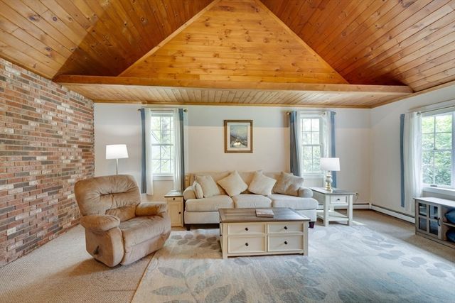 35 Blueberry Lane, Reading, MA 01867