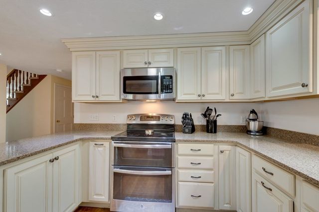 35 Blueberry Lane, Reading, MA 01867