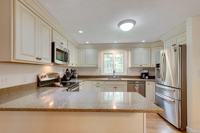 35 Blueberry Lane, Reading, MA 01867