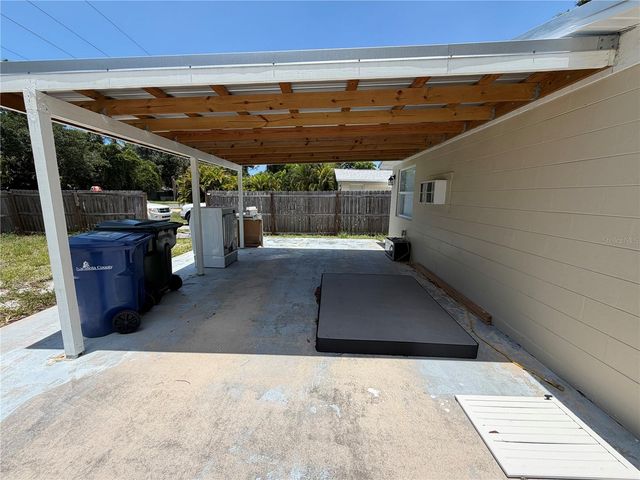 2195 PARK ROAD, Venice, FL 34293