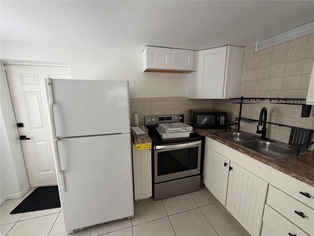 2195 PARK ROAD, Venice, FL 34293