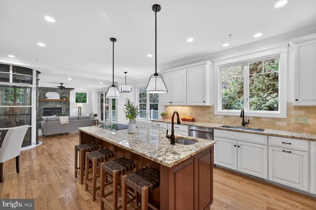 5011 RUGBY AVE, Bethesda, MD 20814