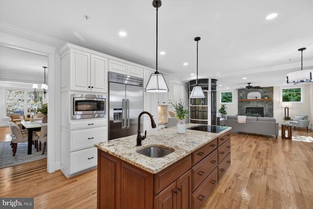 5011 RUGBY AVE, Bethesda, MD 20814