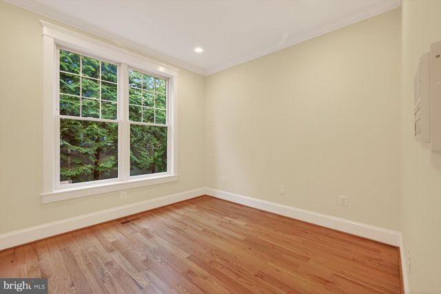 5011 RUGBY AVE, Bethesda, MD 20814