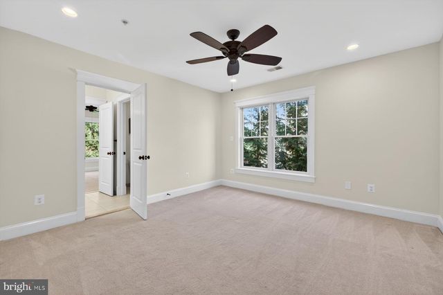 5011 RUGBY AVE, Bethesda, MD 20814