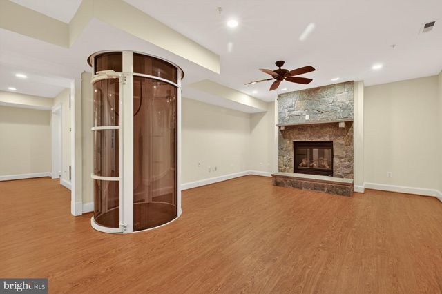 5011 RUGBY AVE, Bethesda, MD 20814