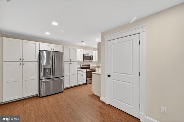 5011 RUGBY AVE, Bethesda, MD 20814