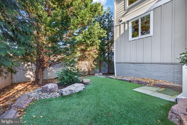 5011 RUGBY AVE, Bethesda, MD 20814