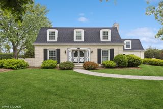 9 Kingston Drive, Oak Brook, IL 60523