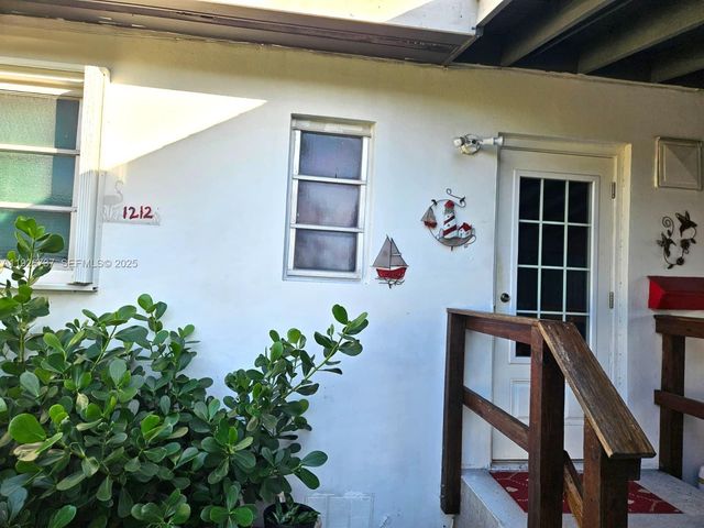 1212 Cordova Rd, Fort Lauderdale, FL 33316