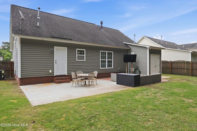 1248 Bristolmoor Drive, Winterville, NC 28590