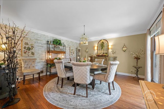 25W185 Setauket Avenue, Naperville, IL 60540