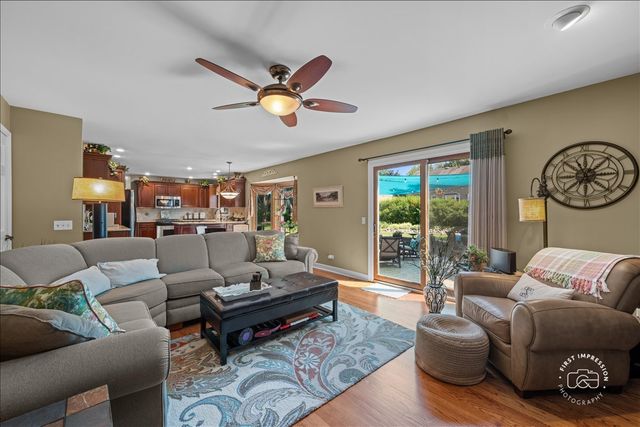25W185 Setauket Avenue, Naperville, IL 60540