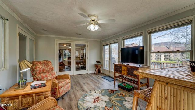 438 Cottage Drive, Gatlinburg, TN 37738