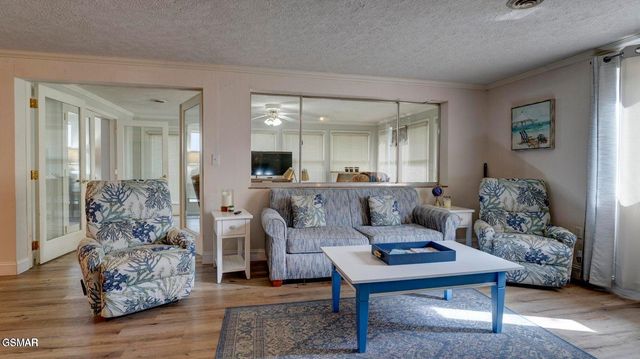 438 Cottage Drive, Gatlinburg, TN 37738