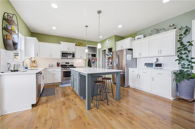 6416 N 142nd Street, Basehor, KS 66007