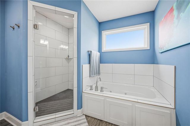 6416 N 142nd Street, Basehor, KS 66007