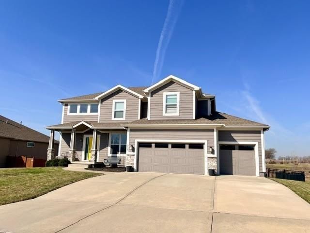 6416 N 142nd Street, Basehor, KS 66007