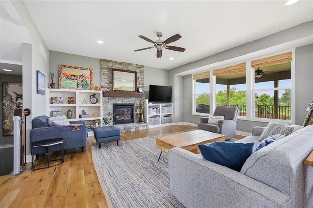 6416 N 142nd Street, Basehor, KS 66007
