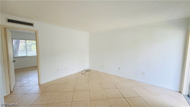 3250 10th ST N B2, Naples, FL 34103