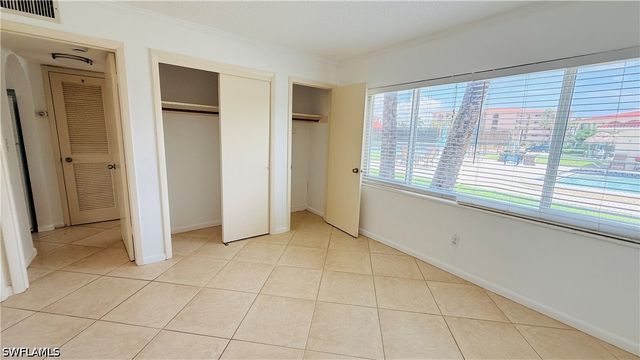 3250 10th ST N B2, Naples, FL 34103