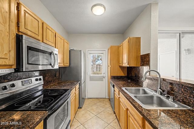 2929 W YORKSHIRE Drive 1120, Phoenix, AZ 85027