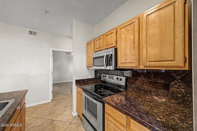 2929 W YORKSHIRE Drive 1120, Phoenix, AZ 85027