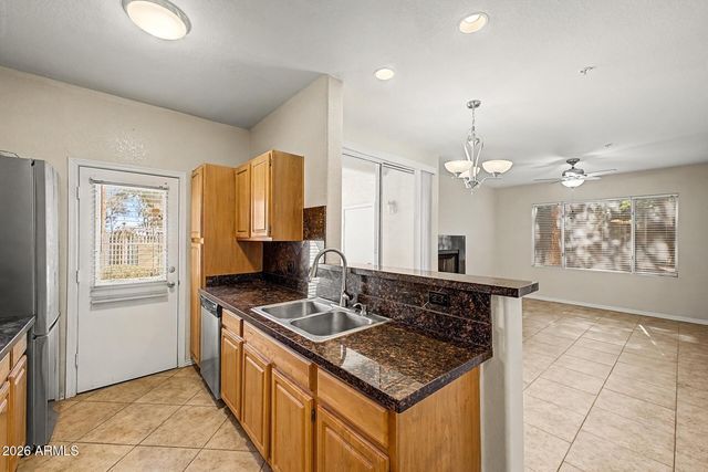 2929 W YORKSHIRE Drive 1120, Phoenix, AZ 85027